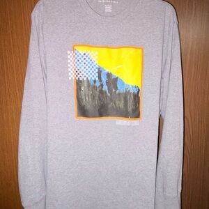 American Eagle Outfitters Gray Long Sleeve with Graphic
